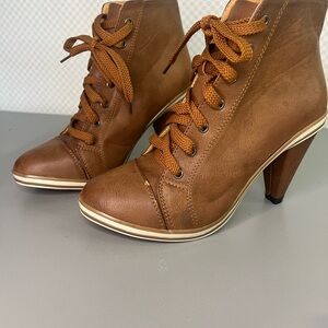 Reneeze Brown Lace Up High Heel Ankle Boots Faux Leather Size 6